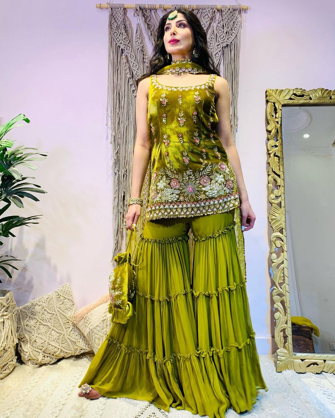 GREEN COLOR ANARKALI SUIT