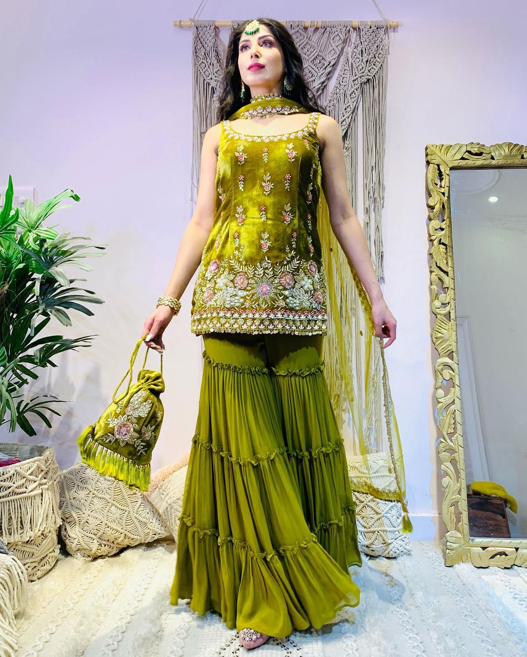 GREEN COLOR ANARKALI SUIT