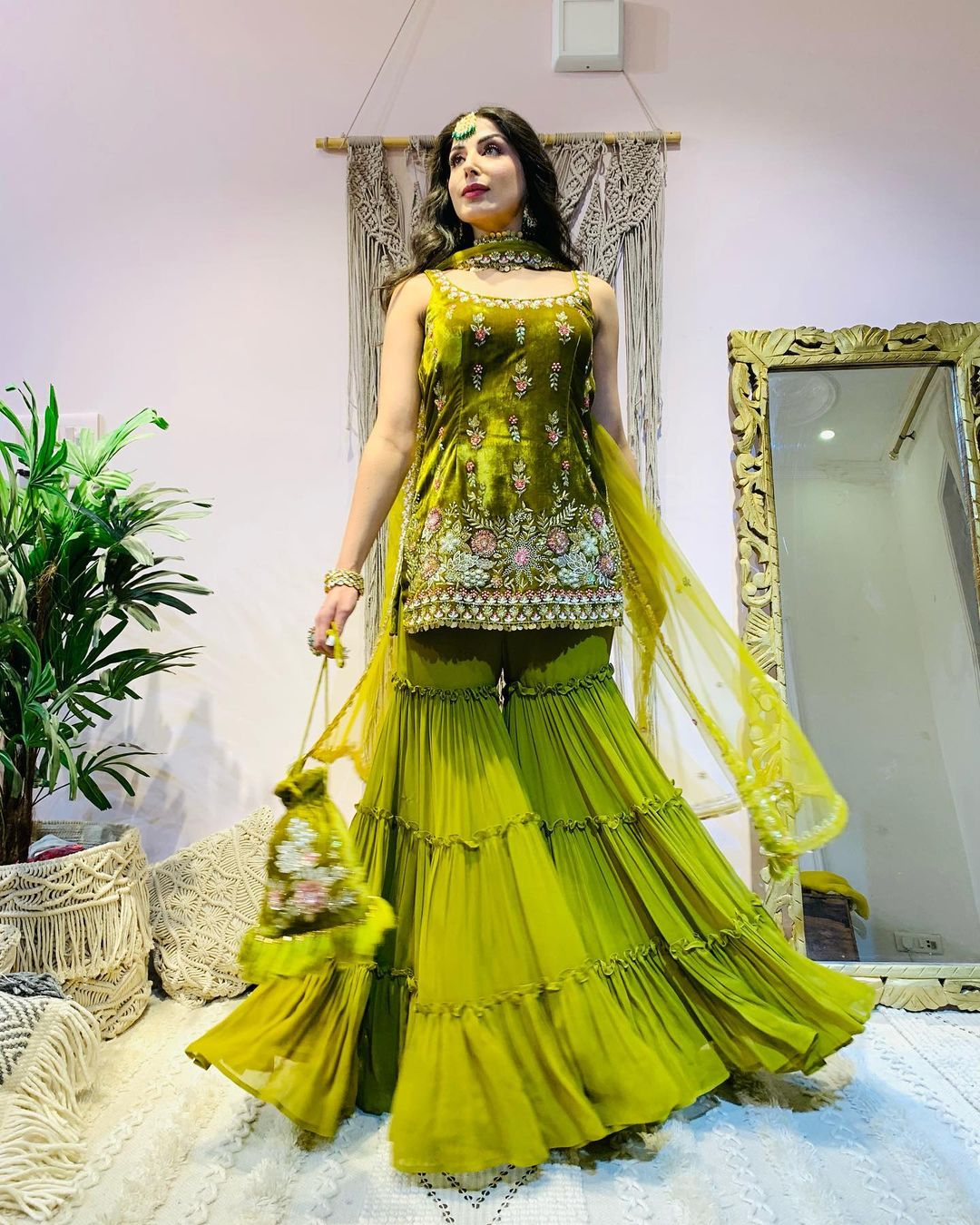 GREEN COLOR ANARKALI SUIT