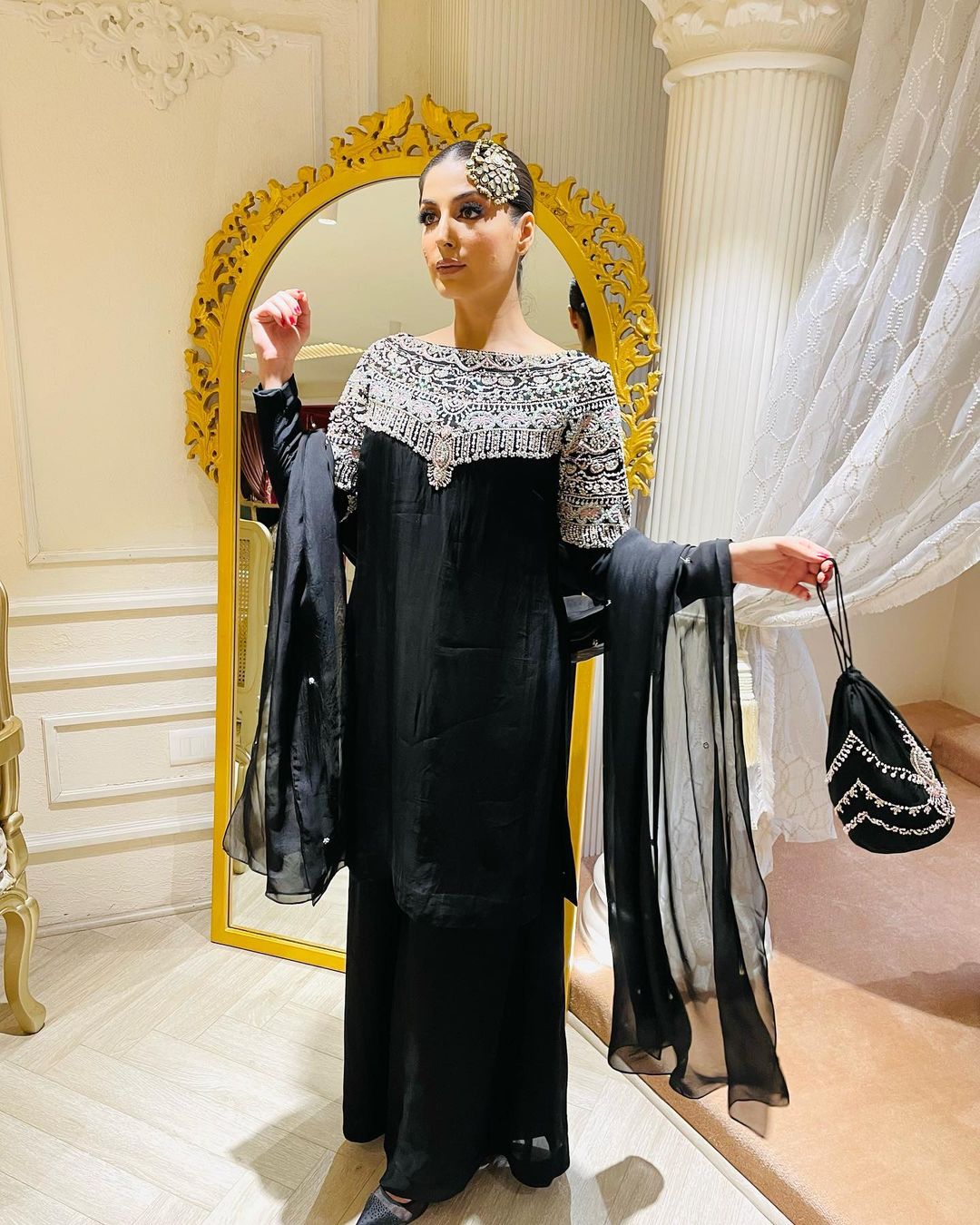 BLACK COLOR KURTI WITH WHITE COLOR EMBROIDERY