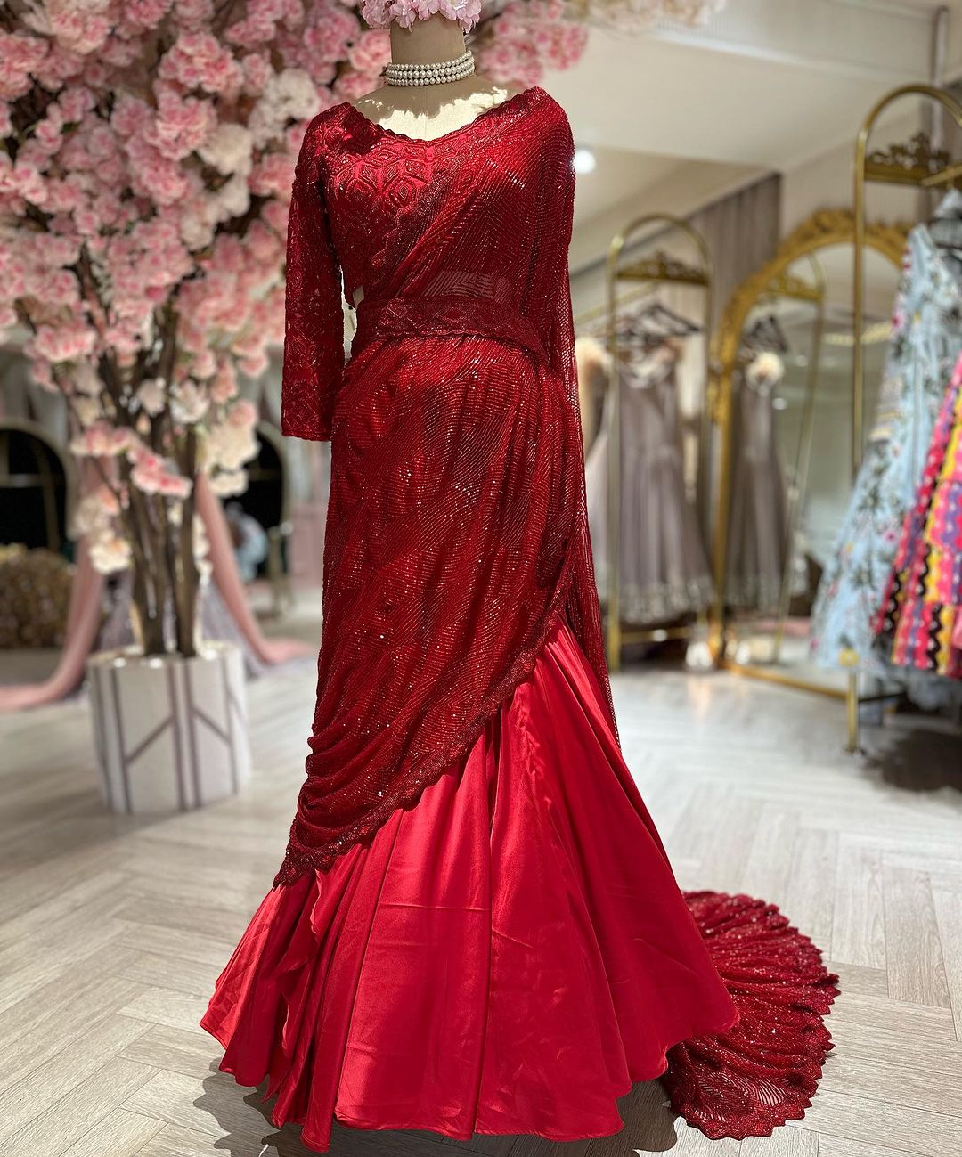 PRUNE RED COLOR SAREE WITH EXQUISITE DRAPE