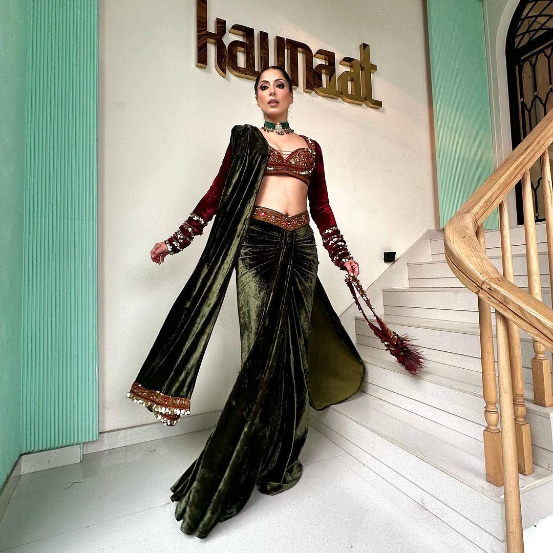 OLIVE GREEN COLOR VELVET SAREE WITH RED EMROIDERY VELVET TOP