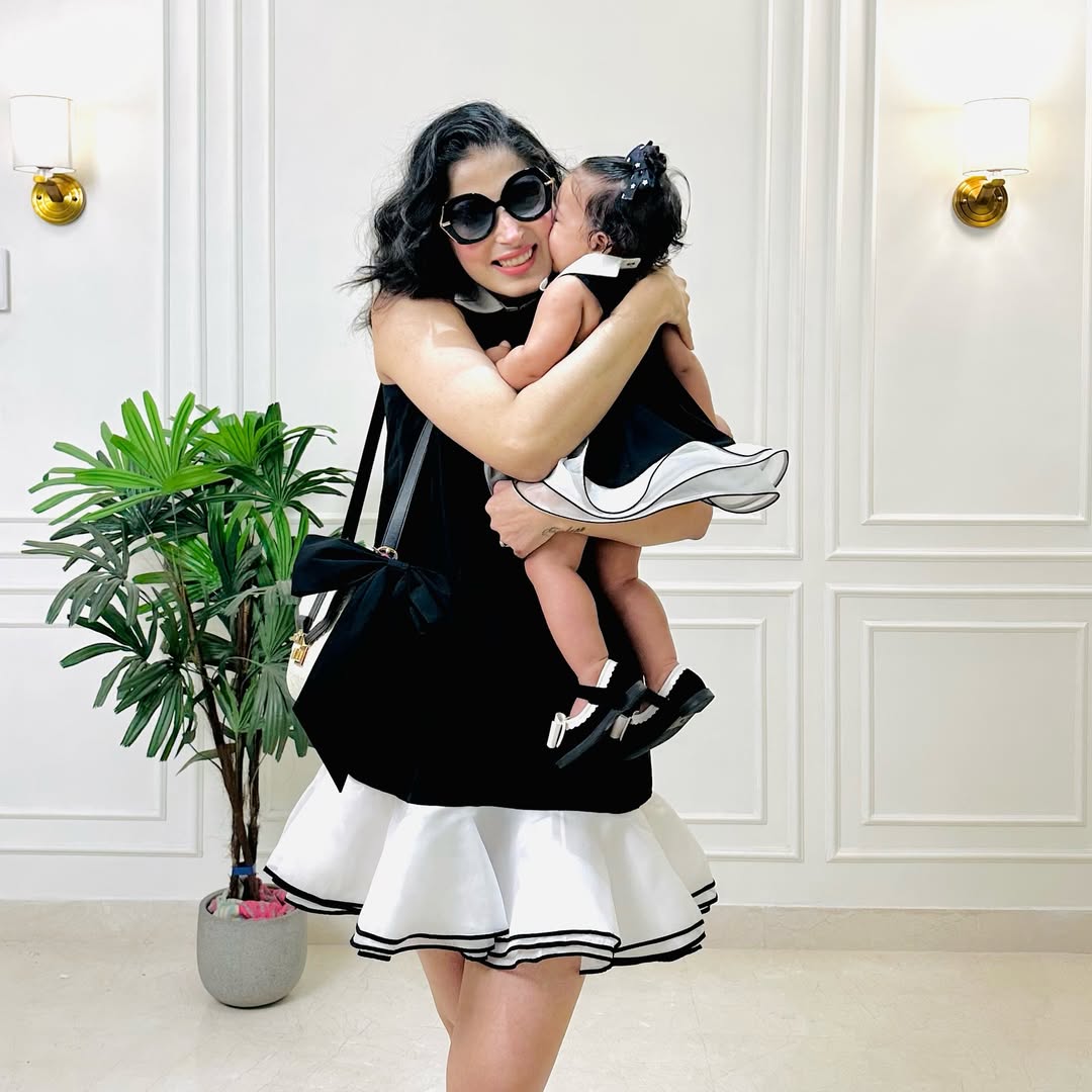 BLACK DRESS WITH IVORY RUFFLE