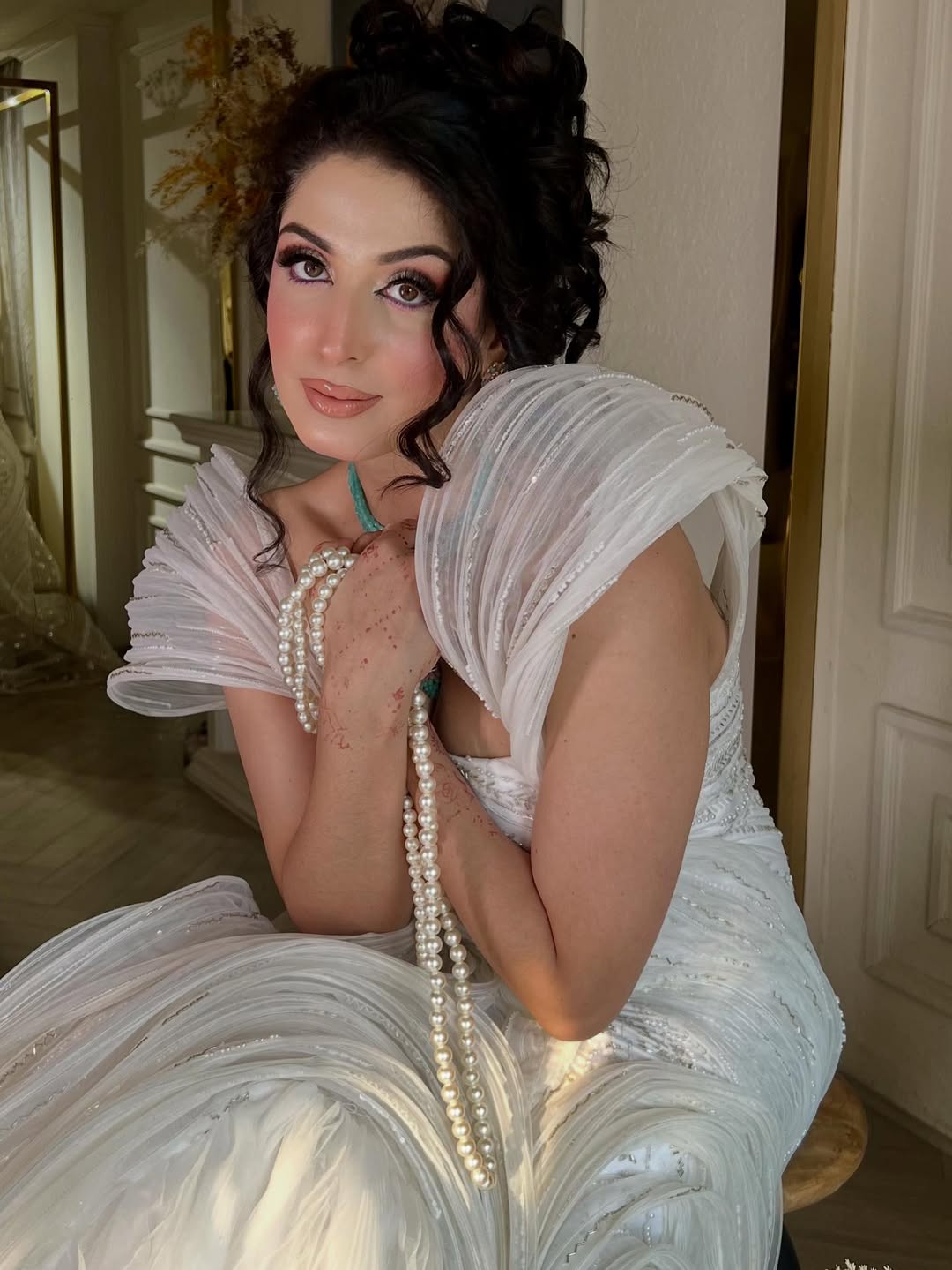 IVORY STRUCTURED GOWN