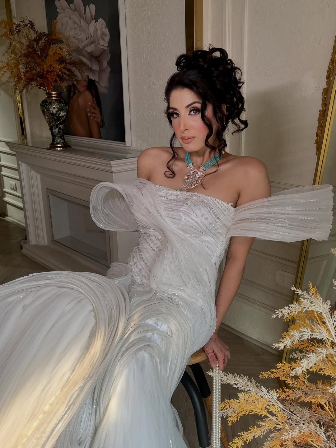 IVORY STRUCTURED GOWN