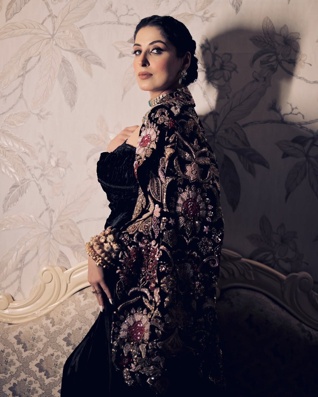 BLACK VELVET HAND EMBROIDERED JACKET SET