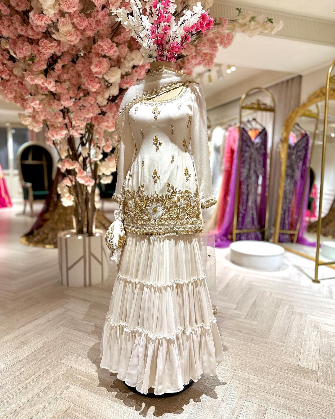 WHITE COLOR KURTI WITH EMBROIDERY