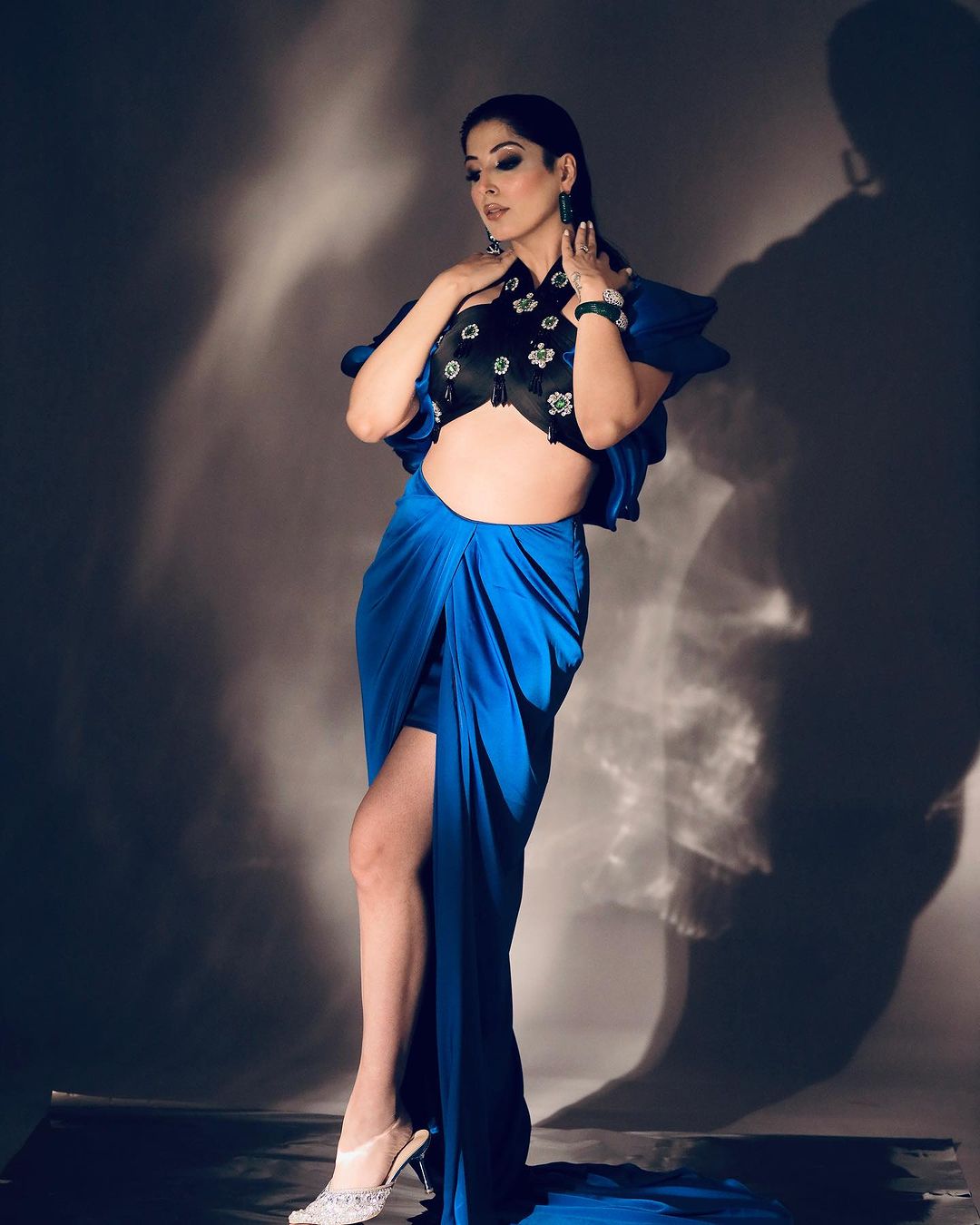 AIR FORCE BLUE COLOR SAREE WITH FASHIONABLE TOP