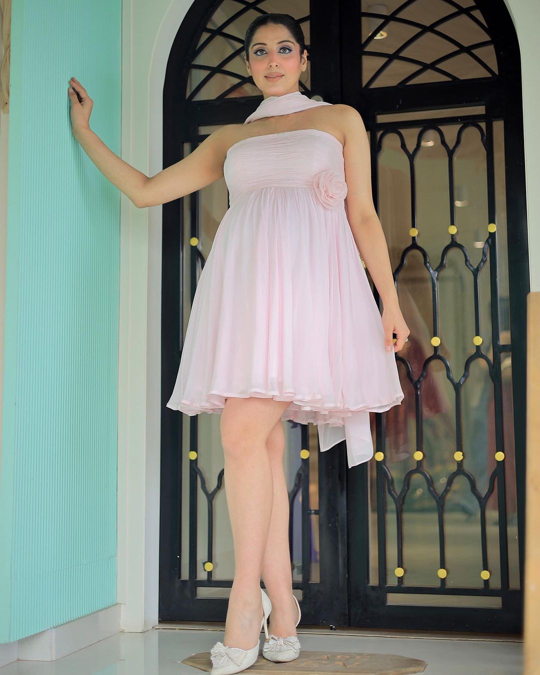 BABY PINK TUBE DRESS WITH SCARF