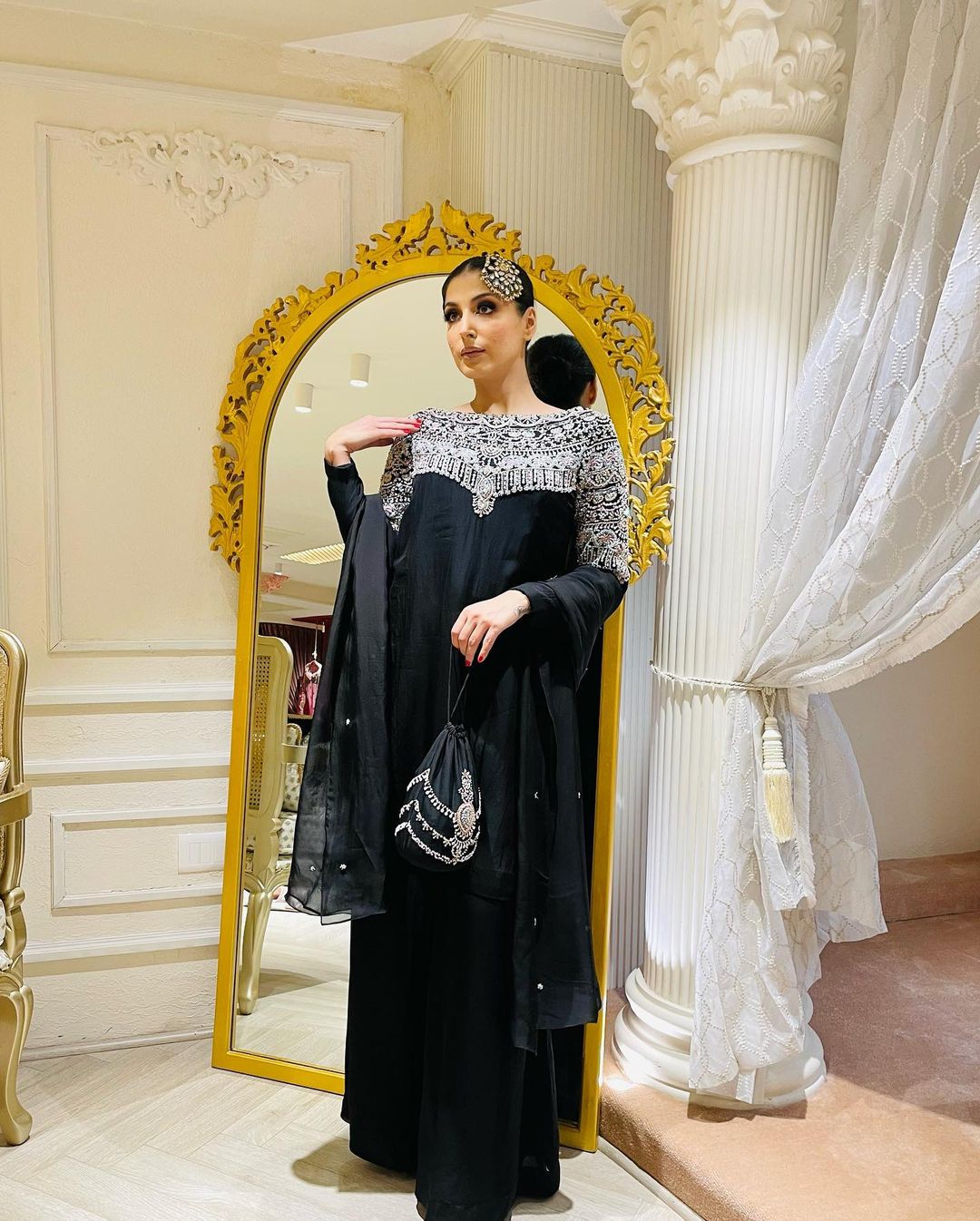 BLACK COLOR KURTI WITH WHITE COLOR EMBROIDERY