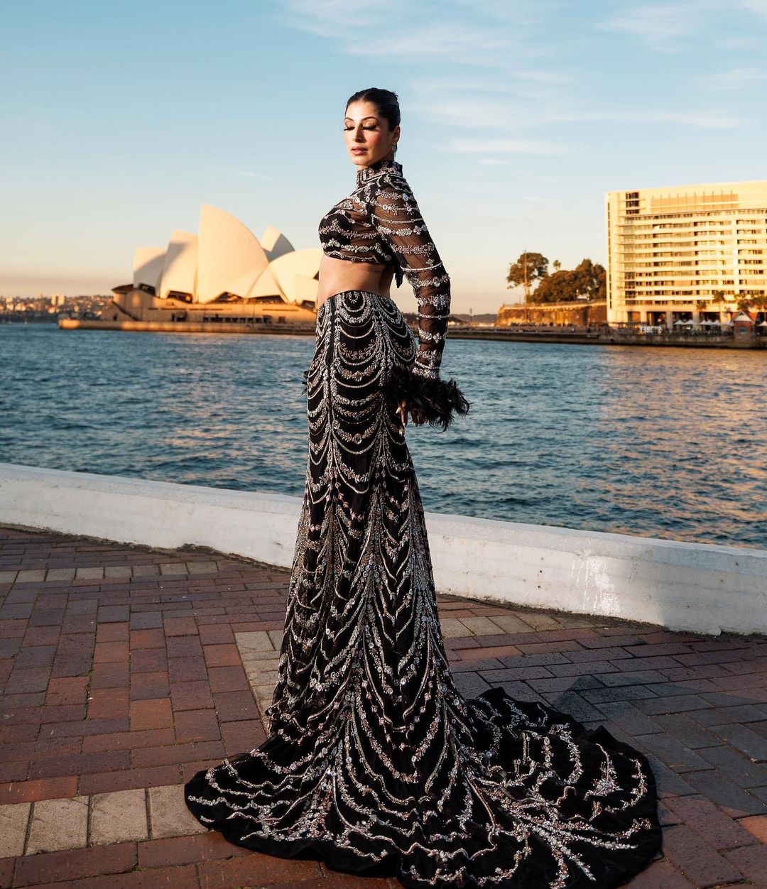 BLACK FISH CUT LEHENGA WITH EMBROIDERY
