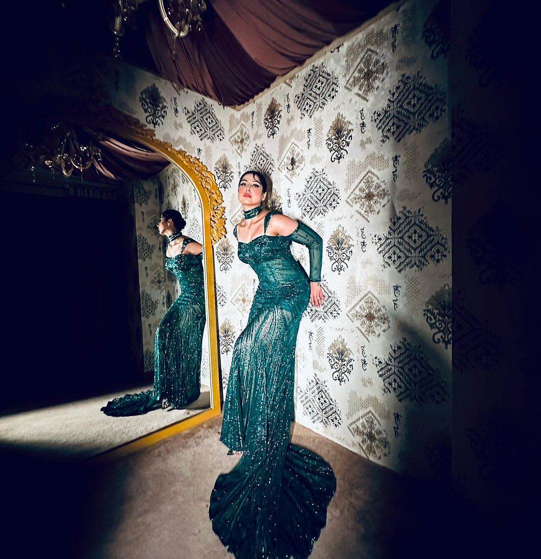 PINE GREEN FISH CUT LEHENGA
