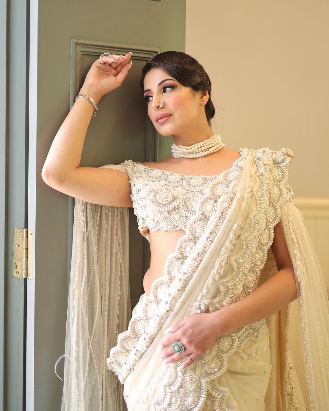 CREAM WHITE COLOR SAREE WITH FAIRY DESIGN & LONG TRAIL