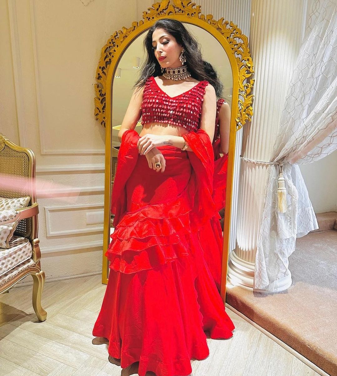 PIGMENT RED COLOR SAREE & DRAPE
