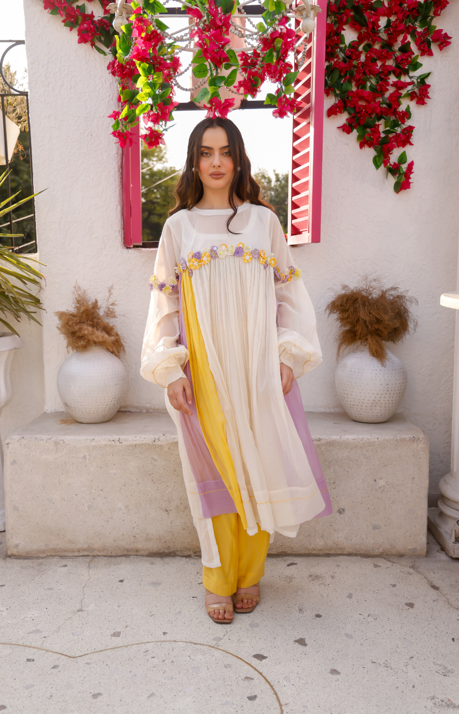 WHITE KURTI WITH YELLOW BOTTOM