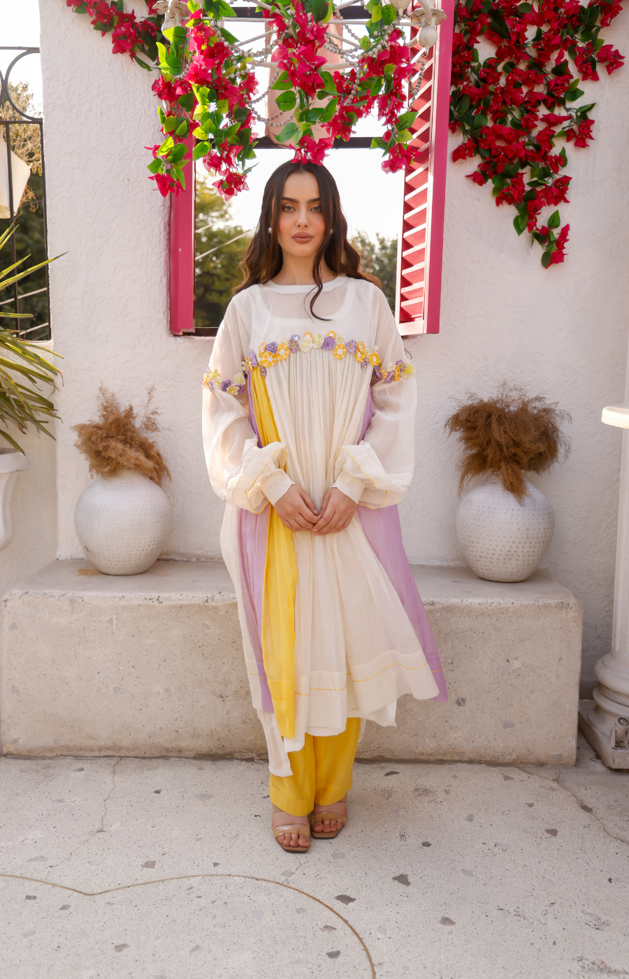 WHITE KURTI WITH YELLOW BOTTOM