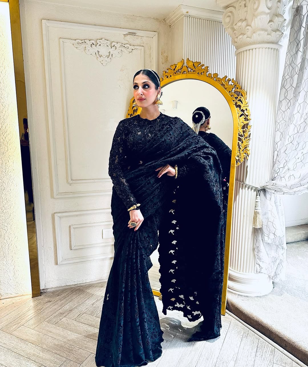 ROYAL BLACK HAND EMBROIDERED SAREE