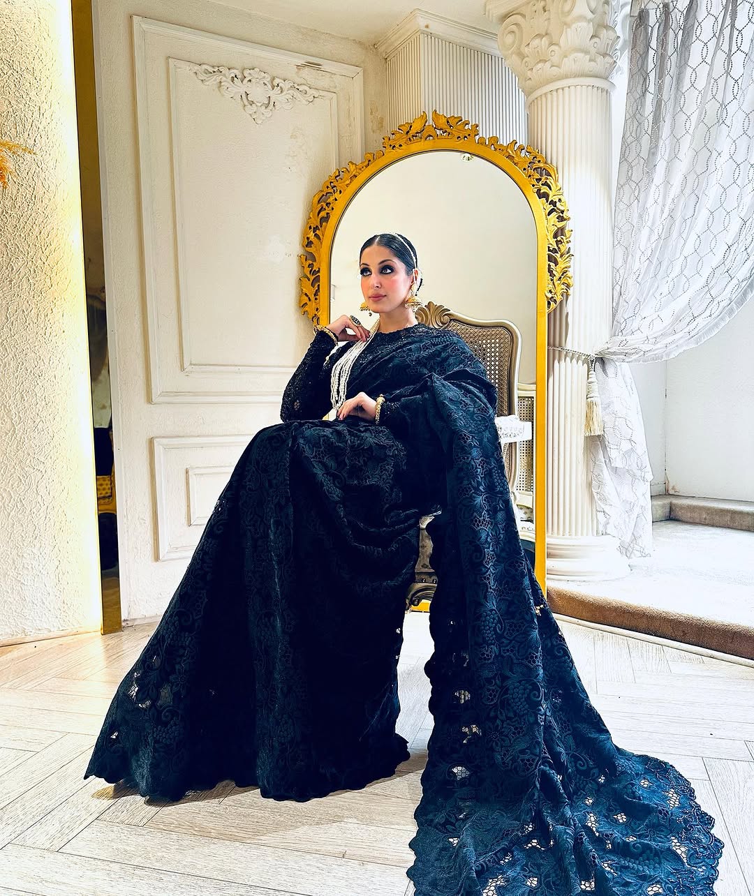ROYAL BLACK HAND EMBROIDERED SAREE