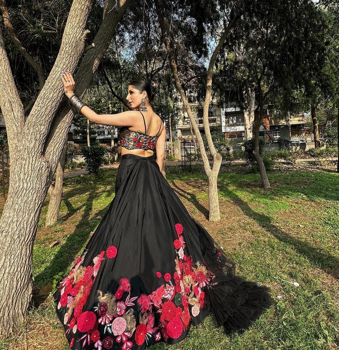 EEIRE BLACK LEHENGA WITH FLOWER EMBROIDERY