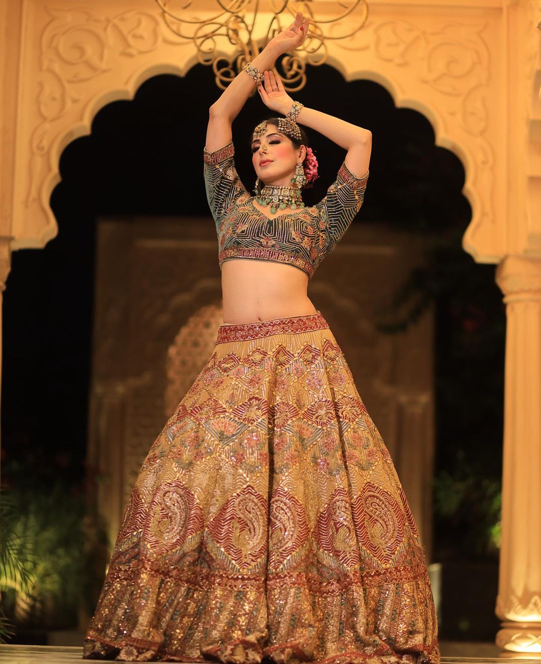 HEAVY EMBROIDERY LEHENGA