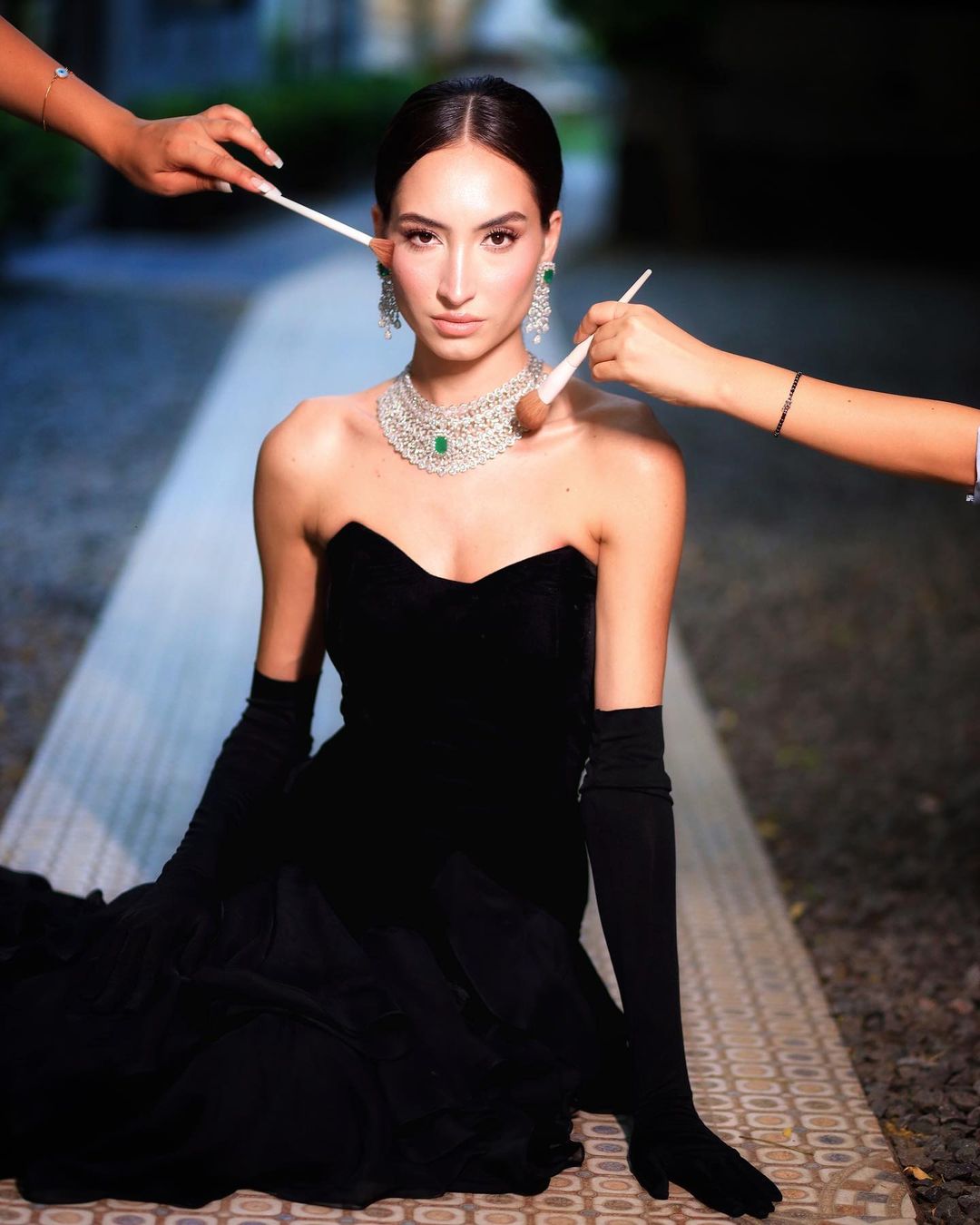 BLACK DRESS