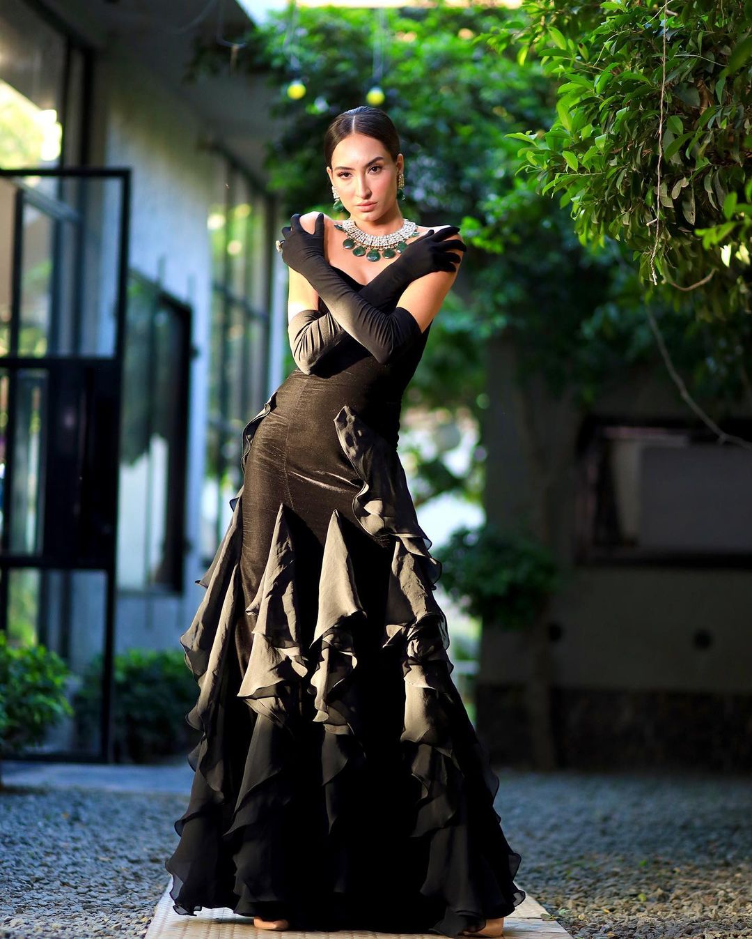 BLACK DRESS