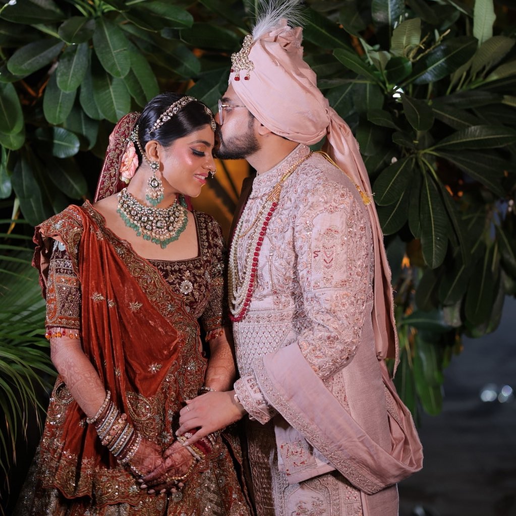 WELL CRAFTED DEEP TAUPE RED COLOR BRIDAL LEHENGA
