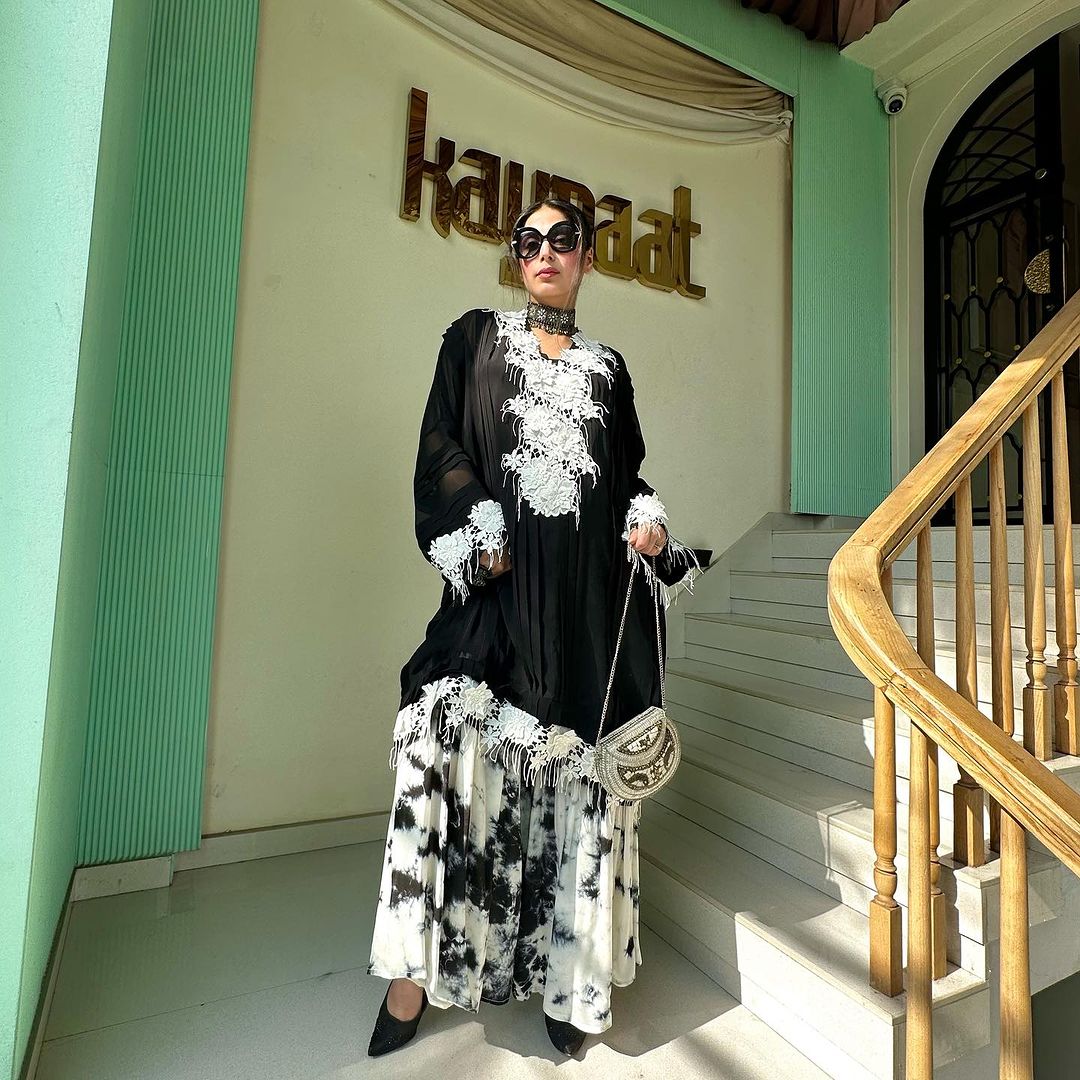 BLACK & WHITE KURTI
