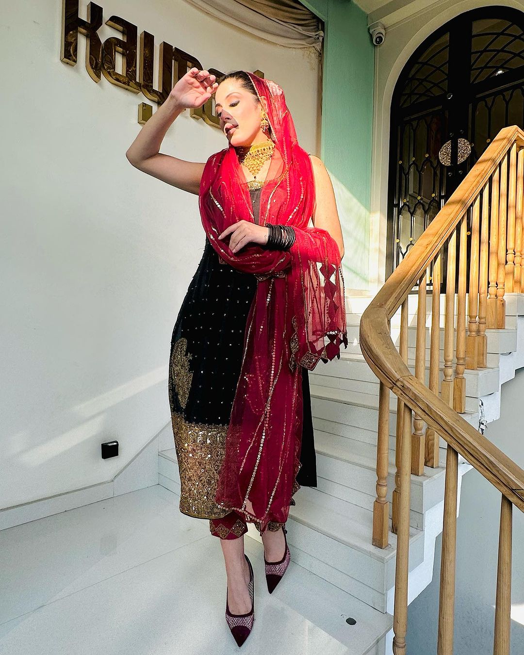 BLACK EMBELLISHED KURTIS WITH PANTS
